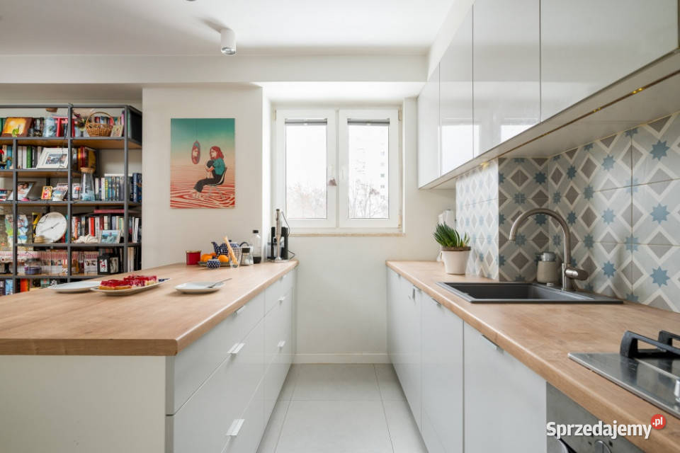 Metro Służew Narożne Parking Spółdzielczy 569m Warszawa