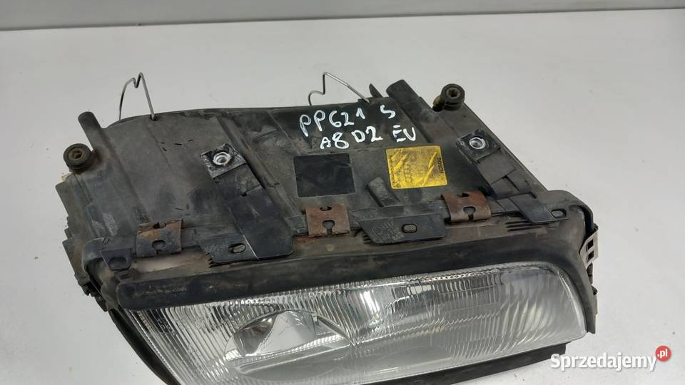 AUDI A8 D2 LAMPA PRZÓD PRAWA EU SOCZEWKA wielkopolskie Zbierkowo