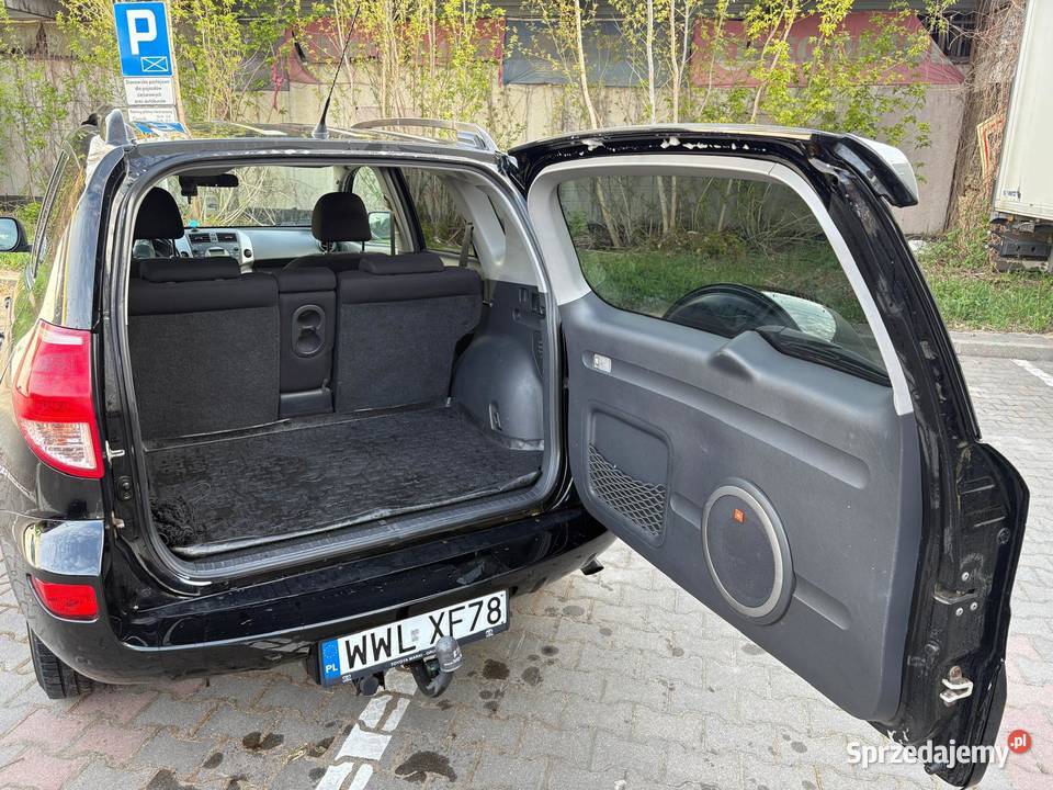 Totoya Rav4 D4D wersja PREMIUM bogate Ząbki
