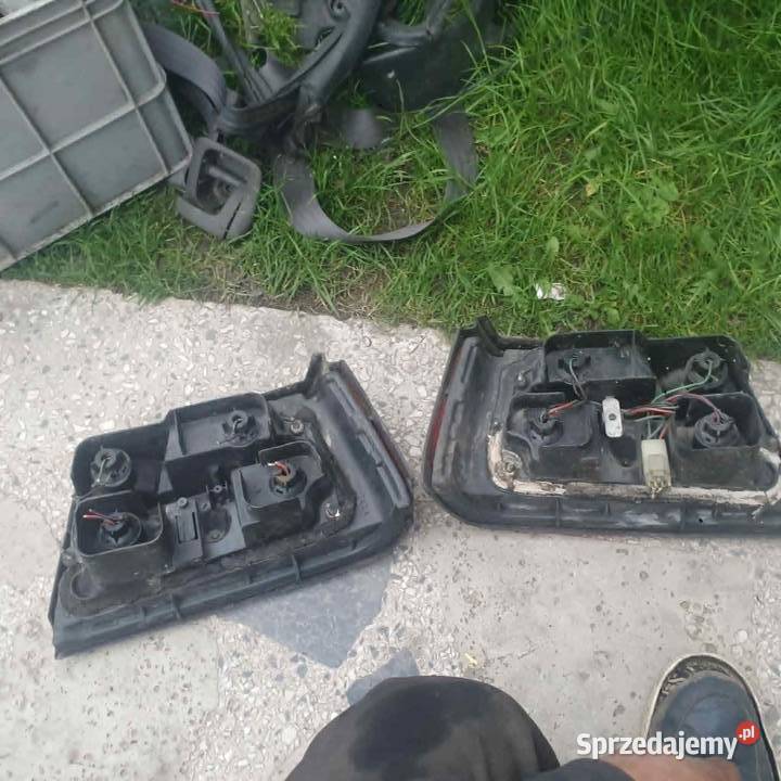 Lampa tylna tył prawa prawy Nissan Sunny N13 Kraków