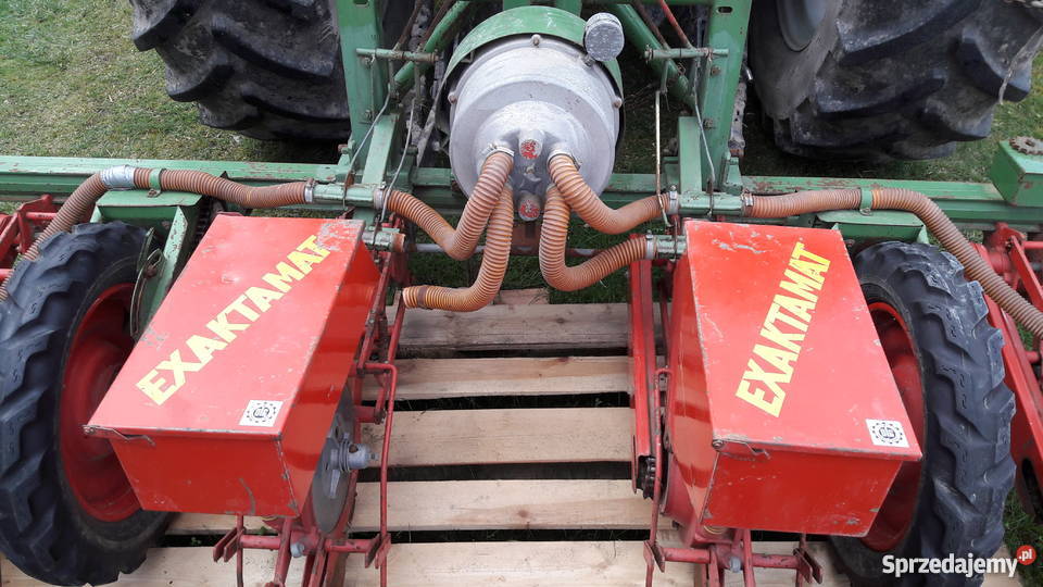 Siewnik do kukurydzy hassia nieuszkodzony Luszowice