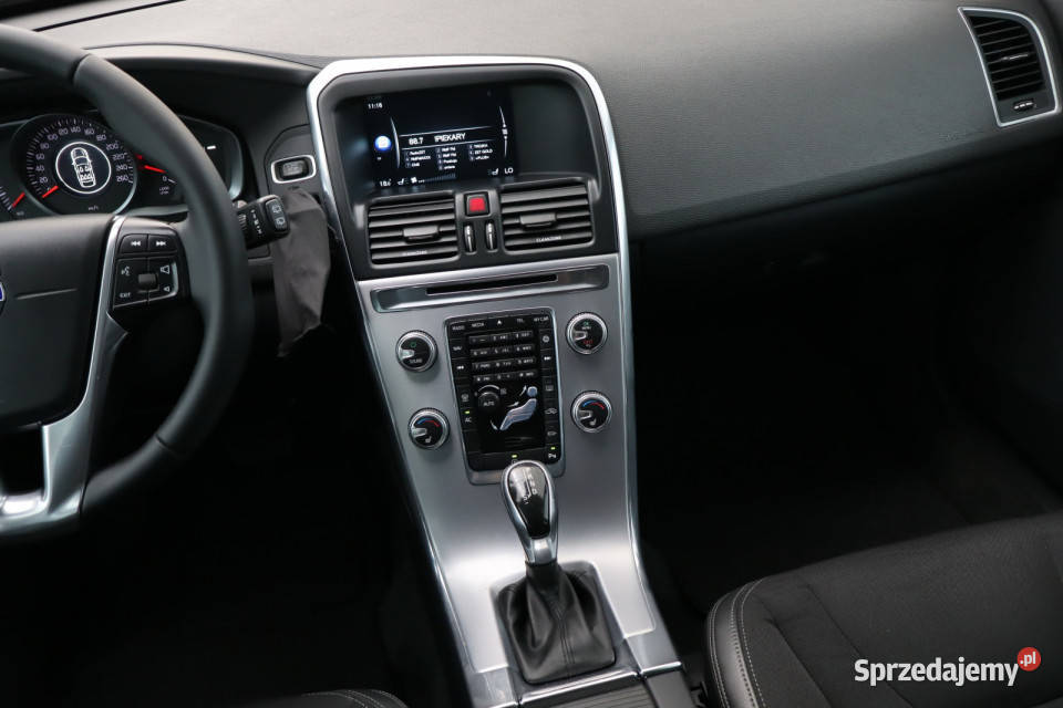 Volvo XC60 D3 Rok produkcji 2016 Zabrze