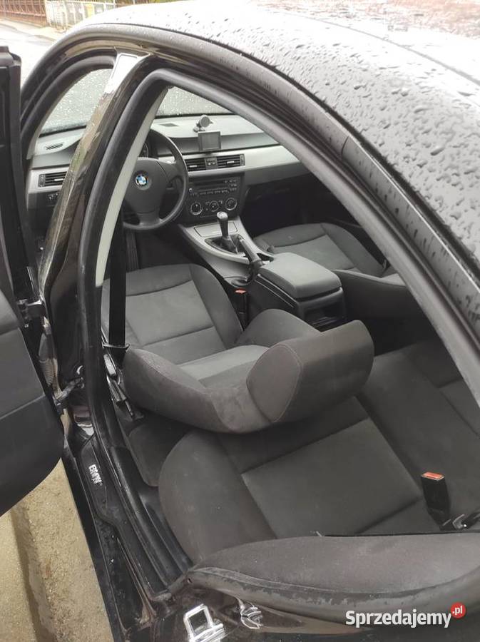 BMW E90 20 benzyna Seria 3 Sieniawka