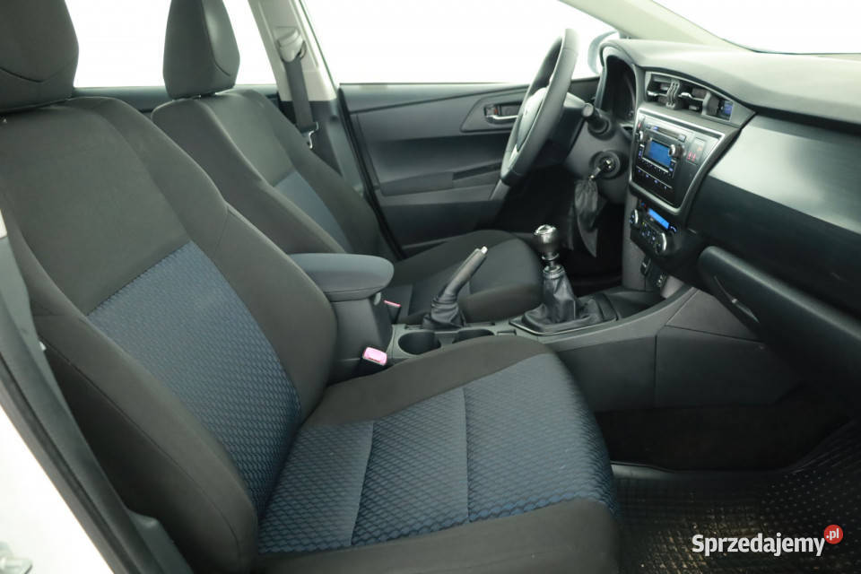 Toyota Auris 14 D4D 1364cm3 Auris mazowieckie Piaseczno