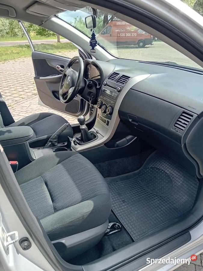 Toyota Corolla E15 16 124 Salon Polska Pewny