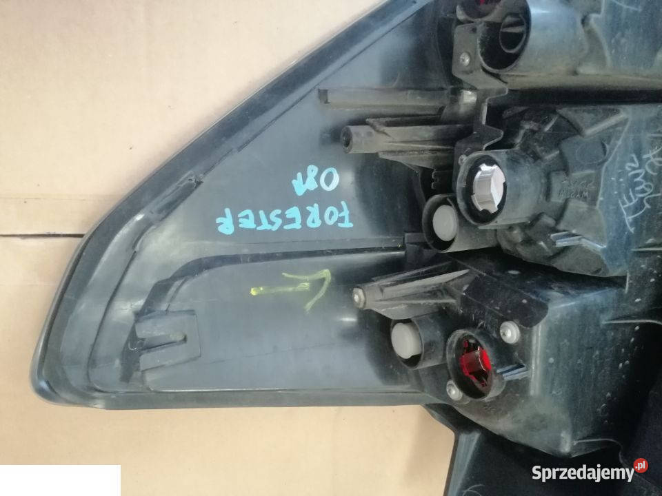 SUBARU FORESTER 2009 LIFT LAMPA LEWY TYŁ STAN Kozubszczyzna