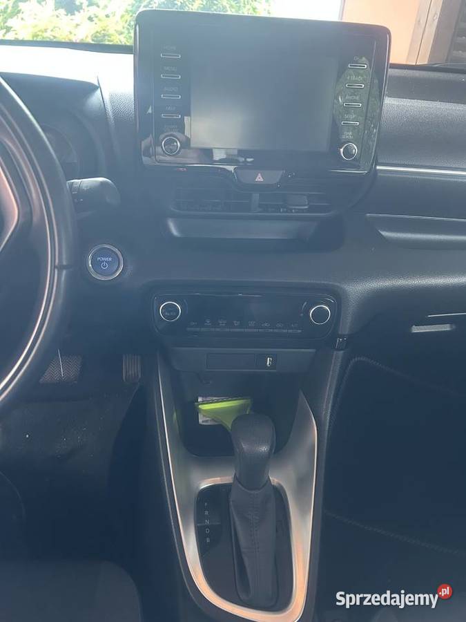 Sprzedam Toyota Yaris hybryda 2020 r 36300km