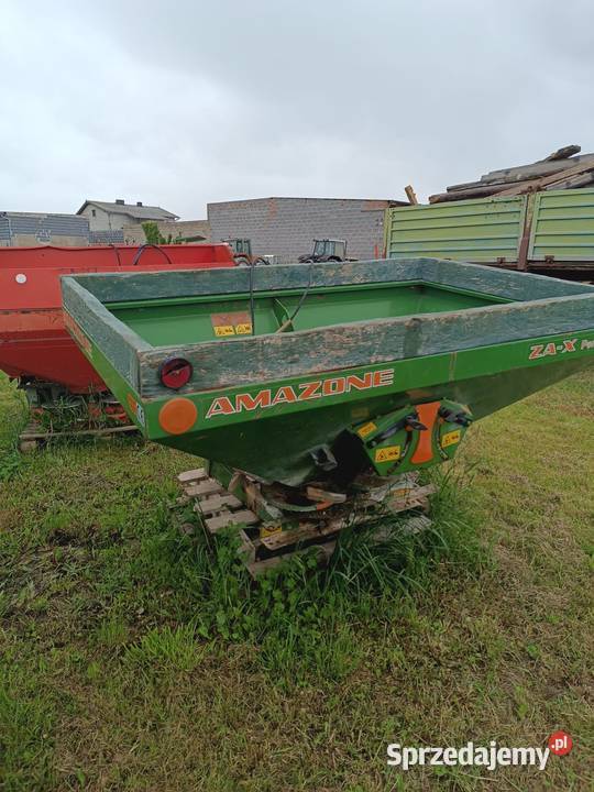 rozsiewacz nawozu Amazone ZAX902 kuhn kverneland