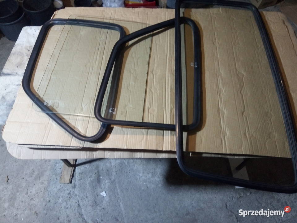 Szyby 126p 1986 r 4 sztuki szyby mazowieckie