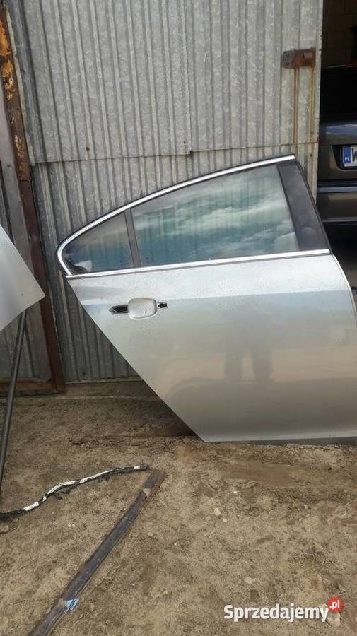 Drzwi opel insignia hb lewy prawy tył 2010r kod