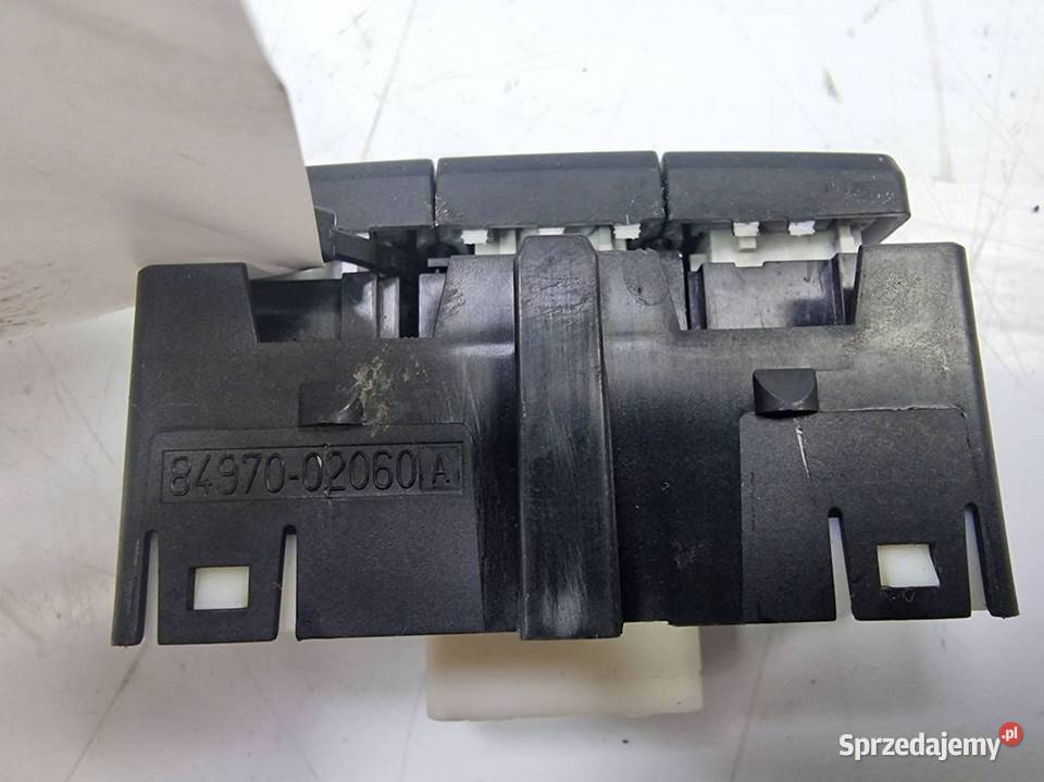 PRZYCISK TOYOTA AURIS II 8497002060A osobowe kujawsko-pomorskie Lipno