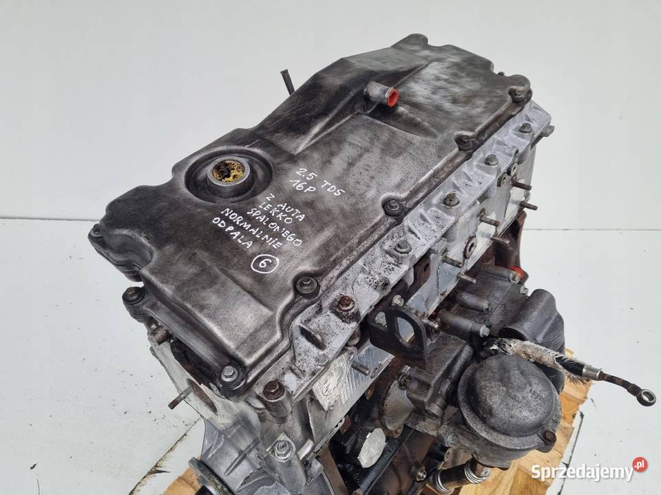 SILNIK Land Rover Defender 25 TD5 pali 16P Rudka