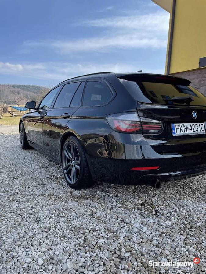 BMW F31 318d SportLine Skrzydlna