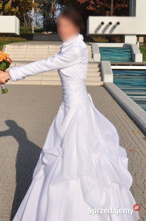 Piękna biała Suknia ślubna z trenem r3436 Kraków