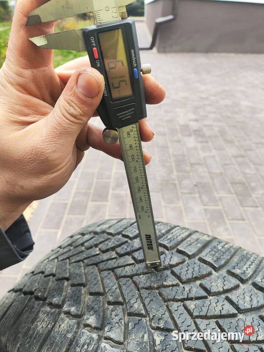 2 opony zimowe Bridgestone 22555 r17 bieżnik 6mm Piłatka sprzedam