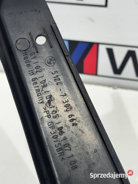 BMW F20 F21 OSŁONA RYNIENKI ODWADNIAJĄCEJ PRAWA