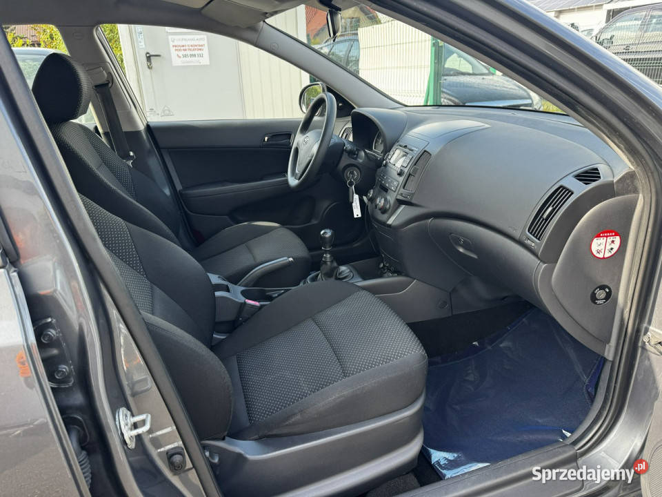 Hyundai i30 RatyZamiana Gwarancja zadbany lakier metallic Samochody osobowe Gdów