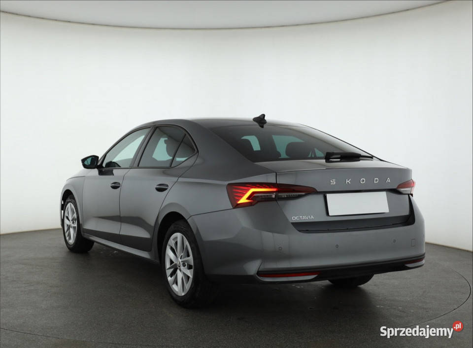 Skoda Octavia 15 eTSI mHEV Piaseczno