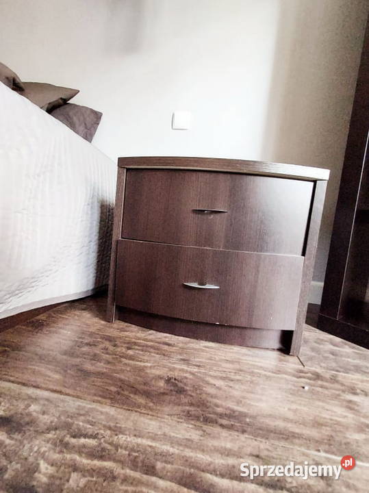 Zestaw mebli i wyposażenia do sypialni10