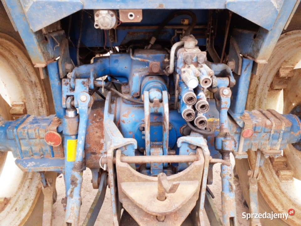 Ciągnik Ford 6710 80 4x4 nowy silnik Godny