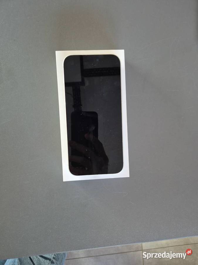 Syndyk sprzeda Iphone Pro 256 GB Silver pomorskie Czymanowo
