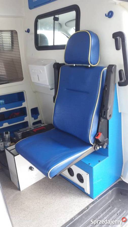 VW T5 Sprzedam wyposażenie karetki pogotowia Rok produkcji 2009 Warszawa