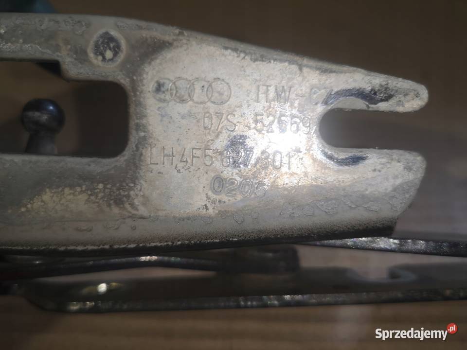 ZAWIAS KLAPY TYŁ AUDI A6 C6 SEDAN LZ7S 4F5827301 osobowe Zawiasy, bolce i prowadnice Przystajń sprzedam