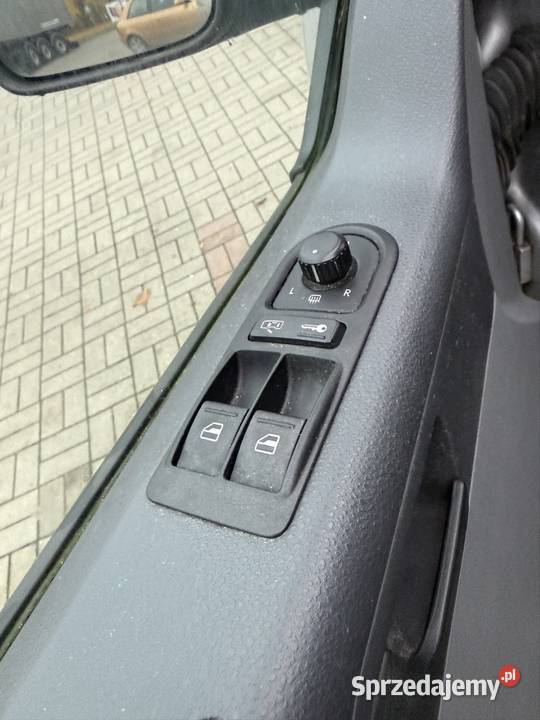 VW T5 Caravelle 25TDi 174 Klimatyzacja Webasto 2500cm3 Międzywodzie sprzedam