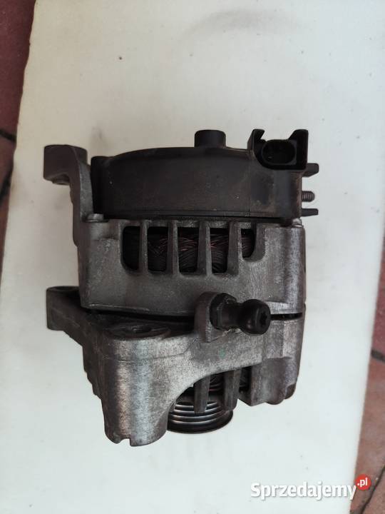 Alternator Valeo 7807187 BMW F01 F02 F03 F04 F07 Poznań