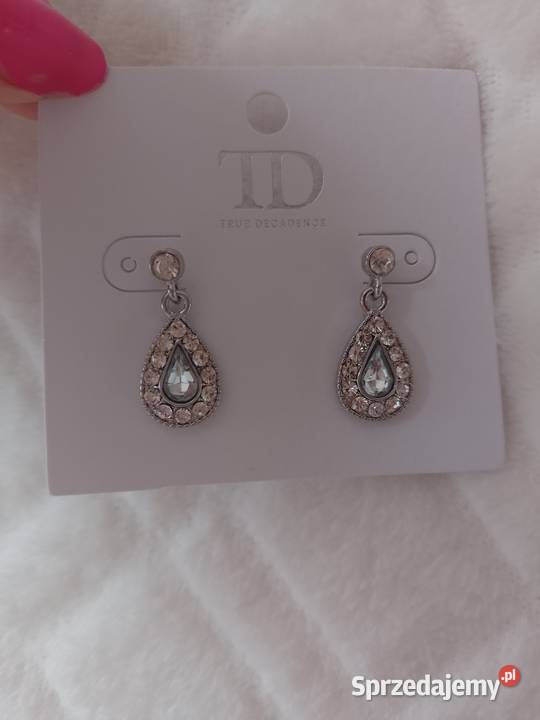 Subtelne małe bogato zdobione kolczyki z Londynu Dla kobiet