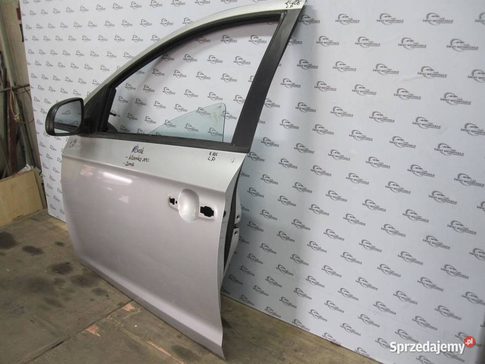 HYUNDAI I20 I 10r drzwi lewe przód