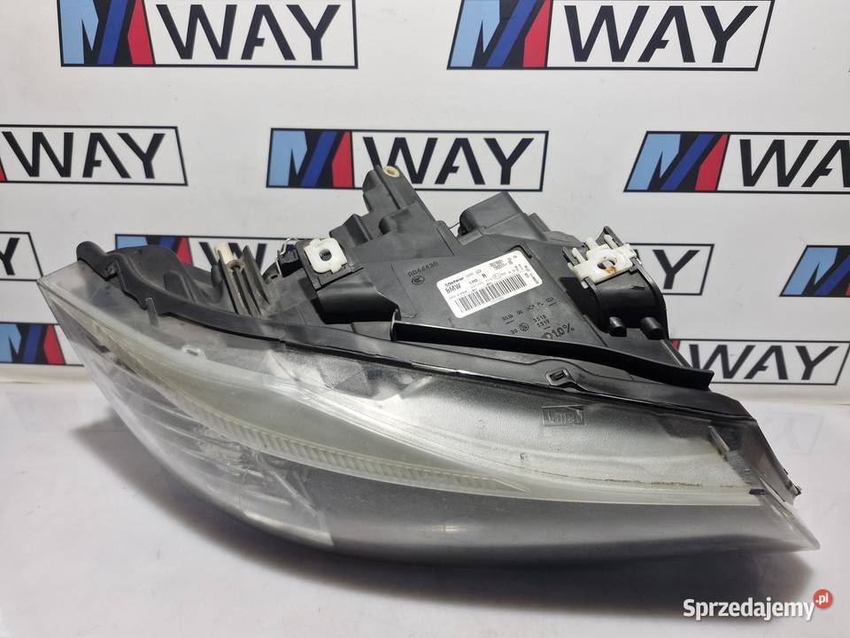 BMW E90 E91 LAMPA PRAWA PRAWY PRZÓD 7202574