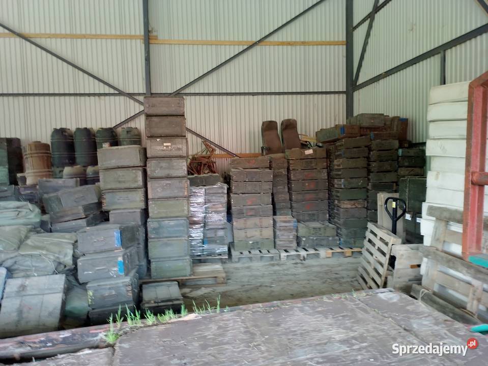 Skrzynie wojskowe loftt stare Zapasów magazyn podkarpackie