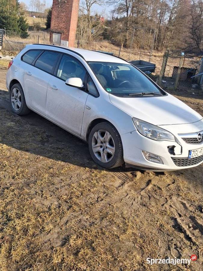 Opel Astra j 2011 zachodniopomorskie Nowogard