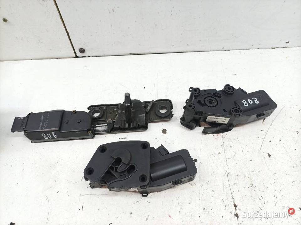 ZAMEK KLAPY BAGAŻNIKA 3T0827299B 4F9827383A Rok produkcji 2009 świętokrzyskie sprzedam