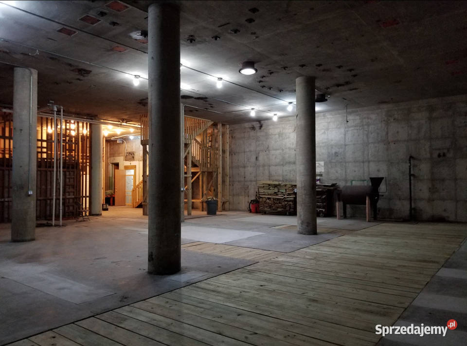 Bunkier na sprzedaż o powierzchni ponad 1800 m2 Nieruchomości mazowieckie Warszawa sprzedam