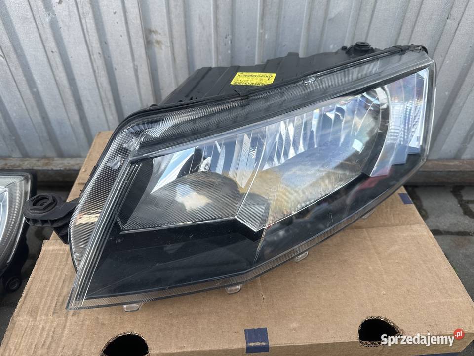 Skoda Octavia III 1216 lampa lewa przednia przód Wieluń
