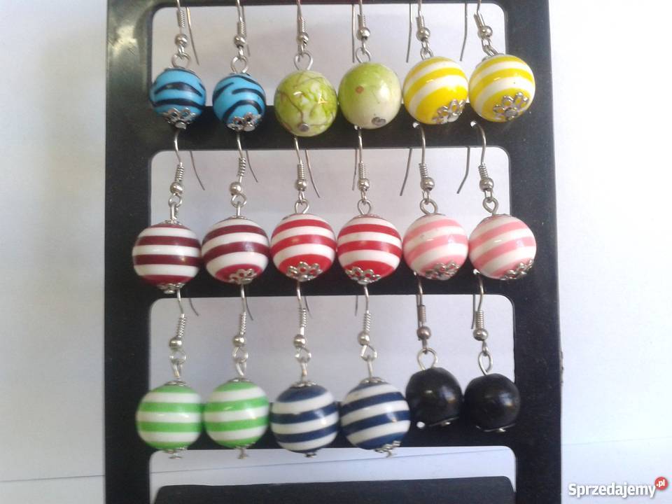 KOLCZYKI hurt 300 par 50 groszy sprzedam