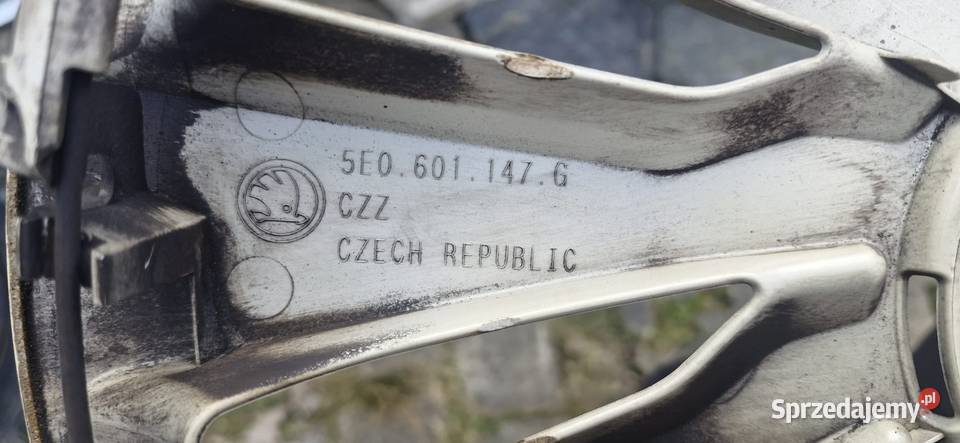16 ORYGINALNE KOŁPAKI SKODA 5E0 601 147 6 Brzozów