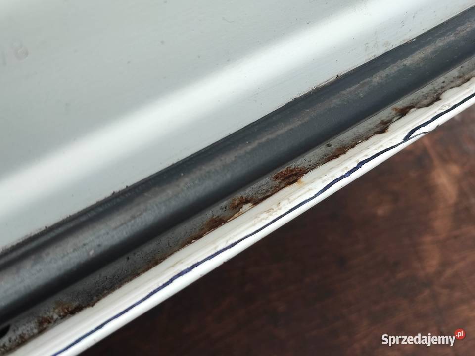 PEUGEOT 2008 I 13r drzwi lewe tył 80 mikronów osobowe Kielce