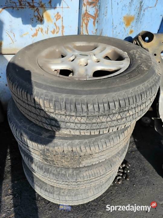 Opony i felgi BRIDGESTONE 19580R15 Land Rover Białystok sprzedam