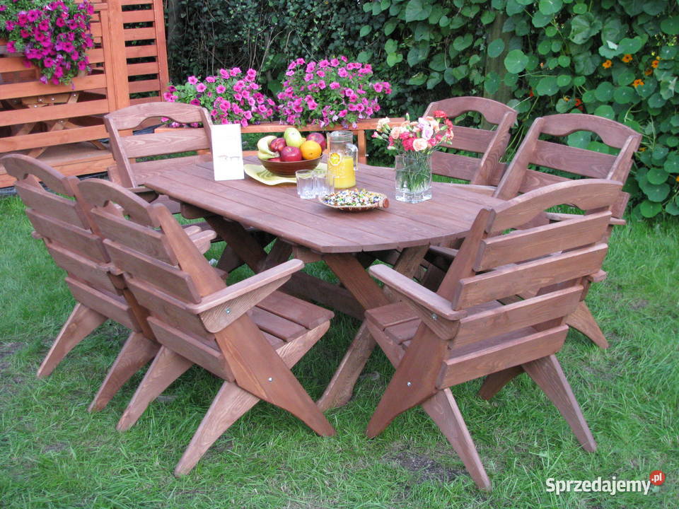 Zestaw drewnianych mebli ogrodowych składanych