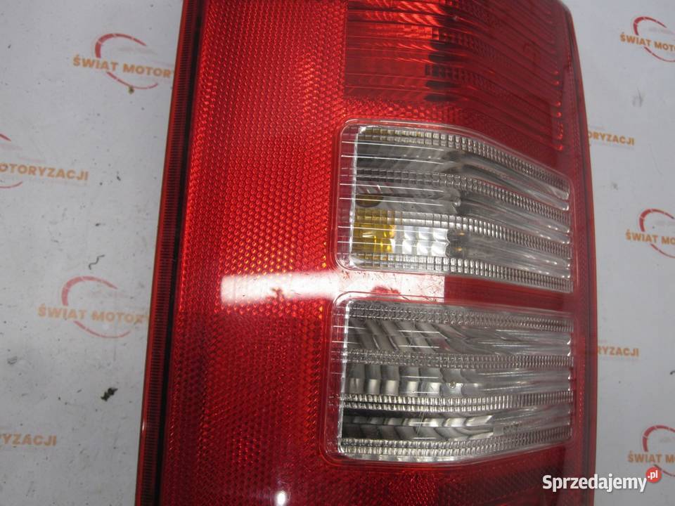 JEEP PATRIOT 10r Lampa lewy tył tylna Kielce