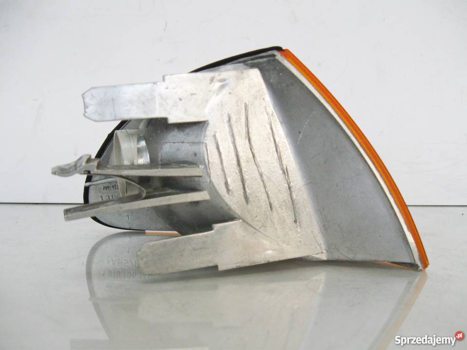 Kierunkowskaz prawy BMW E46 kierunkowskazy zachodniopomorskie Szczecinek sprzedam