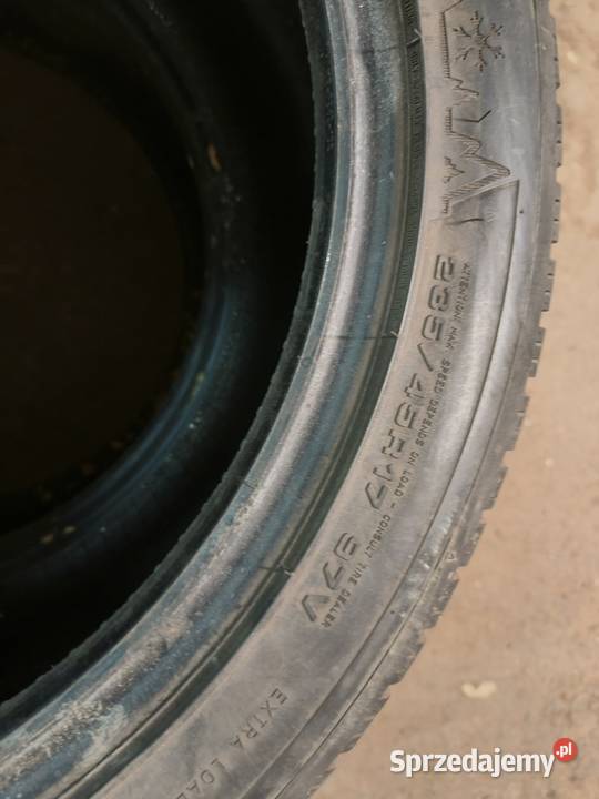 Opony Dunlop zimowe 23545r17 dolnośląskie Wrocław sprzedam