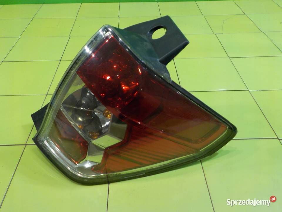 SUBARU FORESTER III 10r 5D lampa prawa tyl