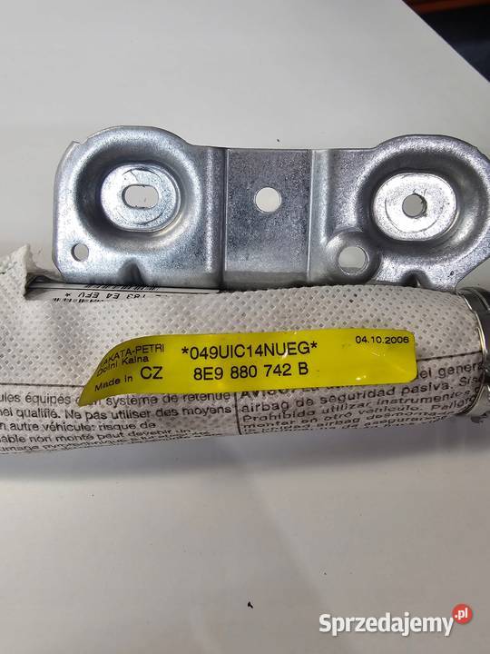 KURTYNA PRAWA AUDI A4 B7 AVANT 8E9880742B Przystajń