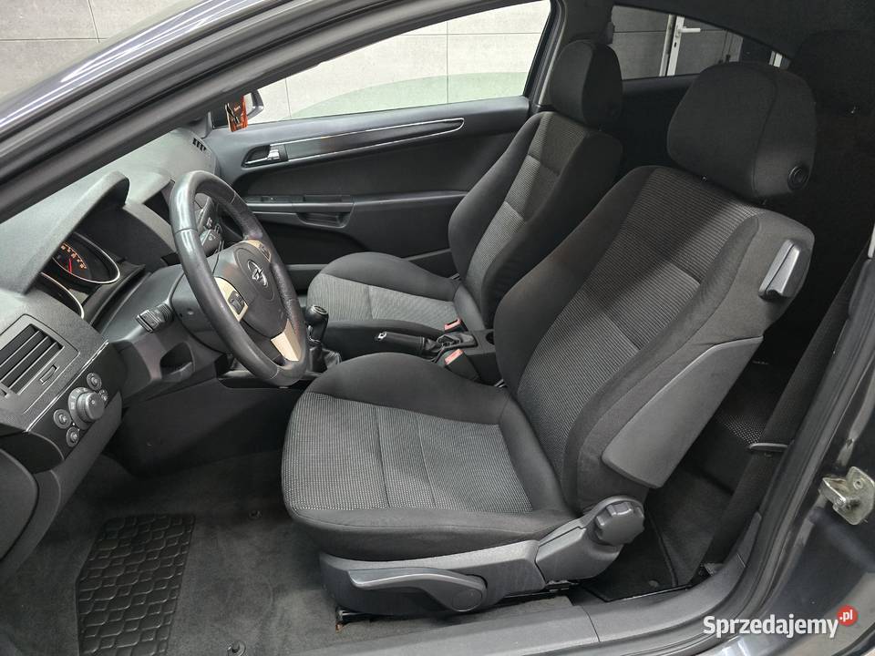 Opel Astra H GTC 18 16V 140 SPORT IDS Zadbany Kielce