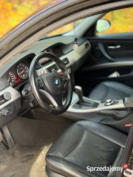 Bmw 3 series e90 320i Automat Super Stan Niski