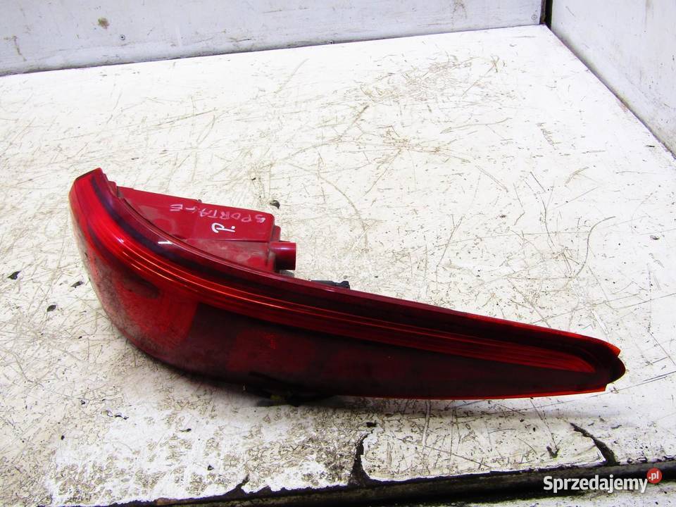 LAMPA TYLNA PRAWY TYŁ KIA SPORTAGE IV 92402F10